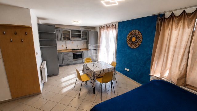 Eladó téglalakás, Keszthelyen 60 M Ft, 3 szobás