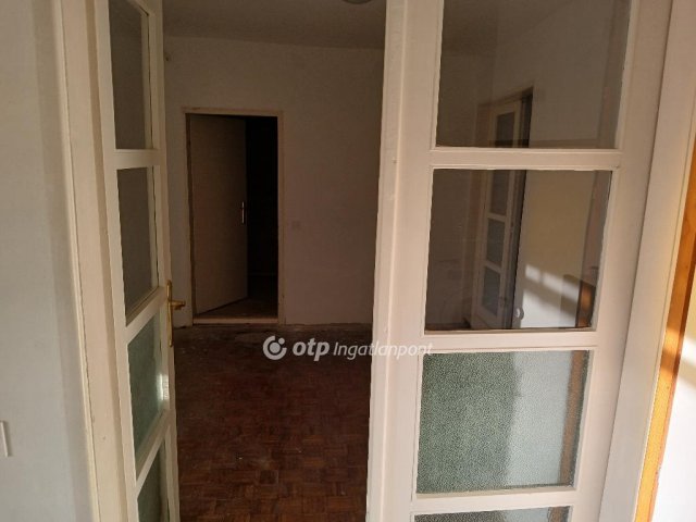 Eladó családi ház, Adácson 26 M Ft, 3 szobás