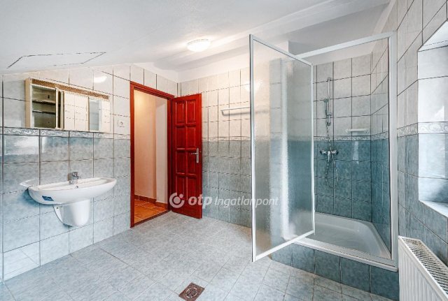 Eladó családi ház, Budaörsön 229 M Ft, 4 szobás