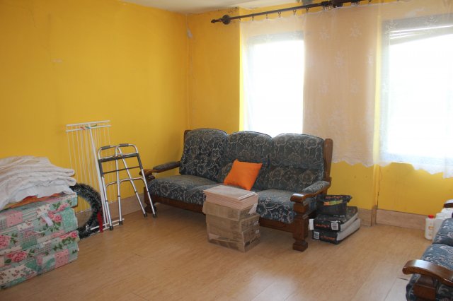 Eladó családi ház, Vágon 9.9 M Ft, 2 szobás