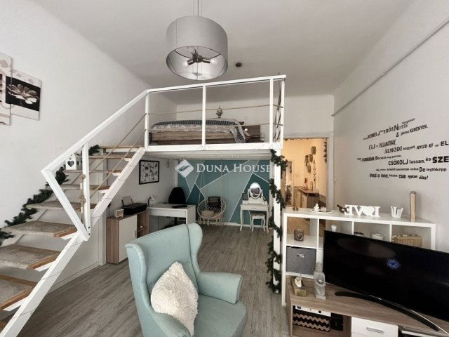 Eladó téglalakás, Budapesten, IX. kerületben 78.5 M Ft, 2 szobás