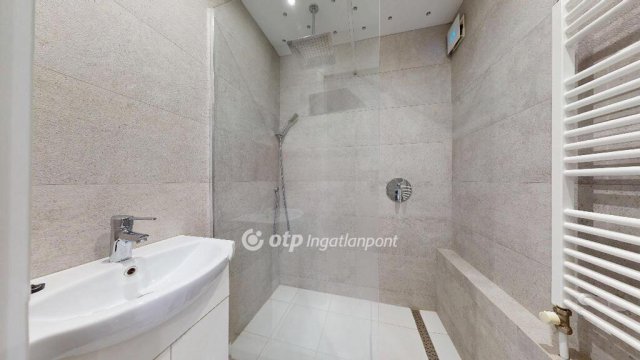 Eladó panellakás, Tiszaújvárosban 40.9 M Ft, 2 szobás