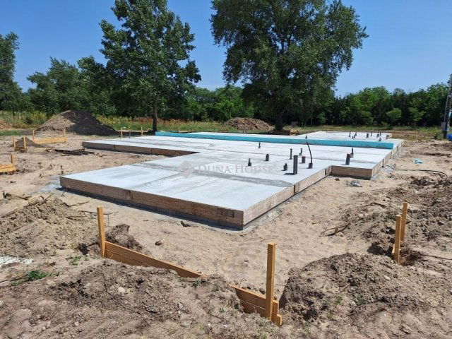 Eladó ikerház, Dunavarsányban 94.8 M Ft, 4 szobás