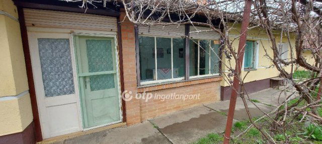 Eladó családi ház, Kunszentmártonban 11.5 M Ft, 3 szobás