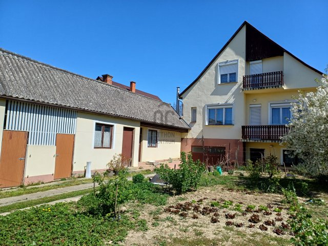 Eladó családi ház, Csurgón 39.5 M Ft, 4 szobás