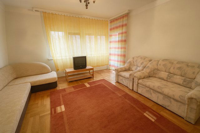 Eladó téglalakás, Almásfüzitőn 41.5 M Ft, 2+1 szobás