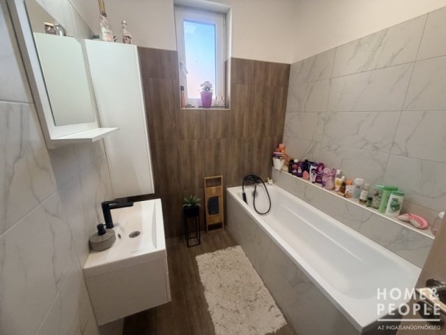 Eladó családi ház, Kiszomboron 62 M Ft, 4 szobás