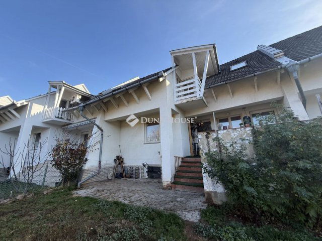 Eladó családi ház, Pécsett, Völgyi dűlőn 69.9 M Ft, 4 szobás