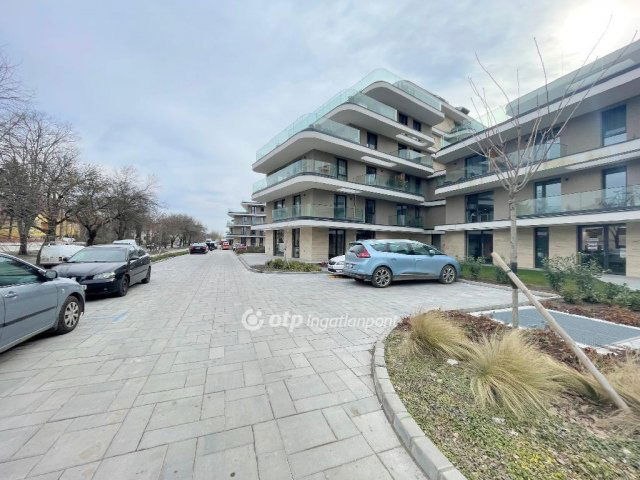 Eladó üzlethelyiség, Budapesten, XIV. kerületben 72.08 M Ft