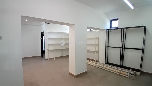 Eladó üzlethelyiség, Siófokon 38.99 M Ft / költözzbe.hu