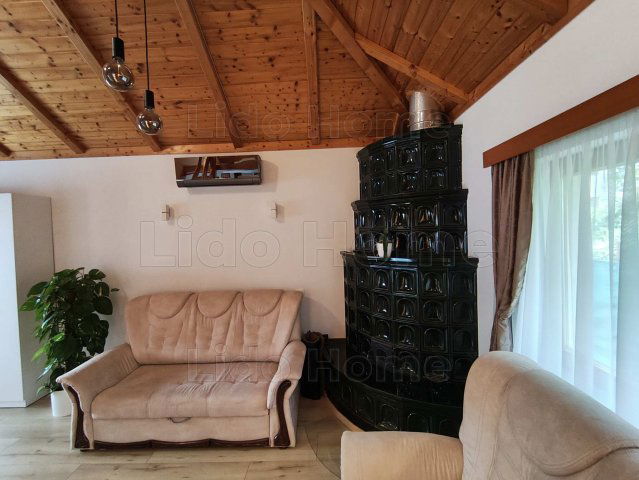 Eladó családi ház, Balatonalmádiban 146 M Ft, 10 szobás