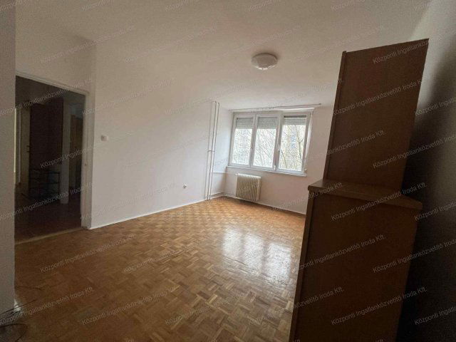 Kiadó téglalakás, albérlet, Tatabányán 150 E Ft / hó