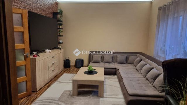 Eladó családi ház, Villányban 99.5 M Ft, 6 szobás