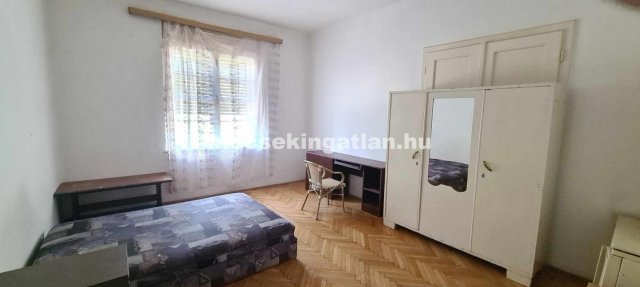 Kiadó téglalakás, albérlet, Pécsett 75 E Ft / hó, 1 szobás
