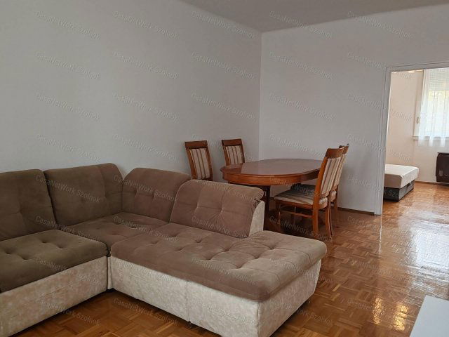Kiadó téglalakás, albérlet, Szolnokon 120 E Ft / hó, 2 szobás