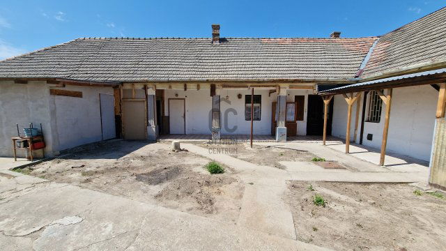 Eladó családi ház, Kakucson 50 M Ft, 3 szobás