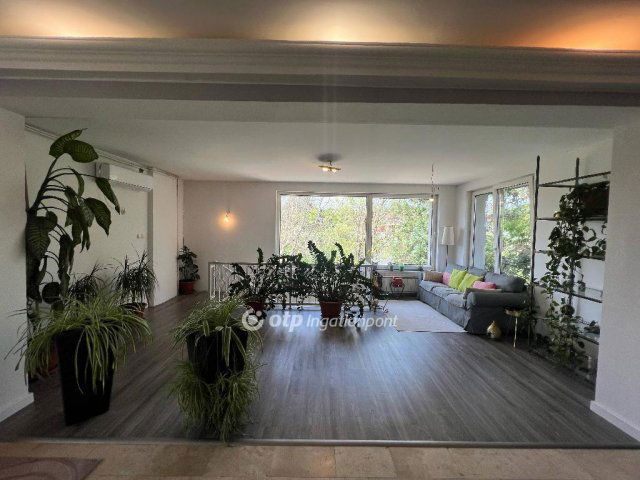 Eladó családi ház, Szigethalmon 199.9 M Ft, 5+2 szobás