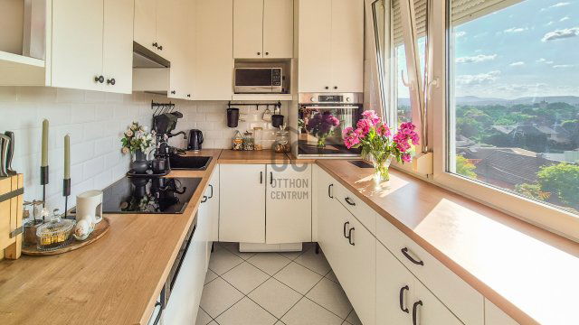 Eladó panellakás, Budapesten, XV. kerületben 82 M Ft, 3 szobás