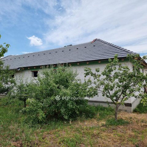 Eladó ikerház, Dabason 76 M Ft, 4 szobás / költözzbe.hu