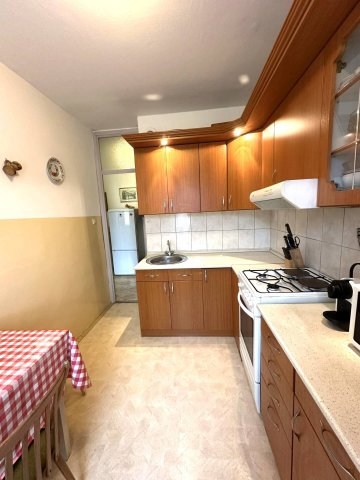 Eladó téglalakás, Pécsett 46.9 M Ft, 2+1 szobás