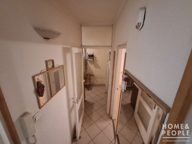 Eladó téglalakás, Szegeden 55.7 M Ft, 2 szobás