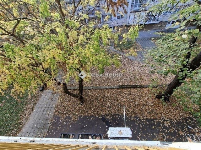 Eladó panellakás, Pécsett 39.9 M Ft, 2 szobás