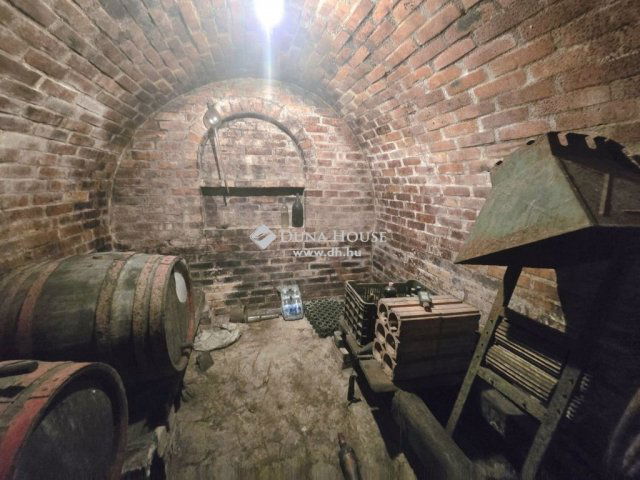 Eladó nyaraló, Kozármislenyen 5.4 M Ft, 3 szobás