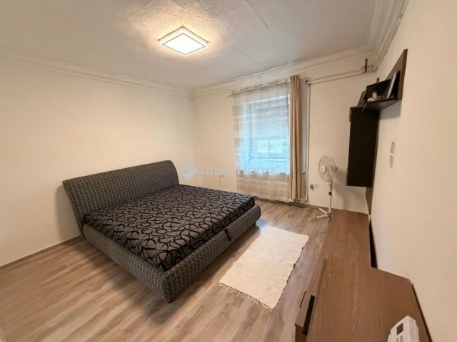 Eladó családi ház, Kecskeméten 42.99 M Ft, 3 szobás