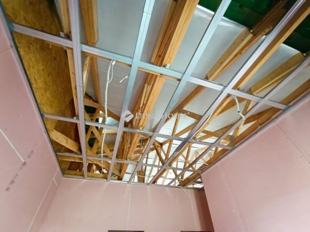 Eladó családi ház, Deszken 124.9 M Ft, 4 szobás