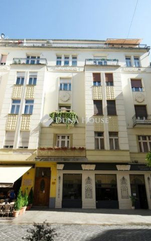 Eladó téglalakás, Budapesten, V. kerületben 140 M Ft, 3 szobás