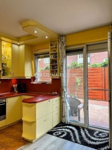 Eladó téglalakás, Budapesten, XVIII. kerületben 68.9 M Ft