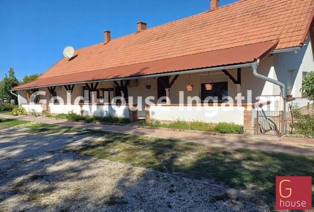 Eladó családi ház, Ócsán 93 M Ft, 4 szobás