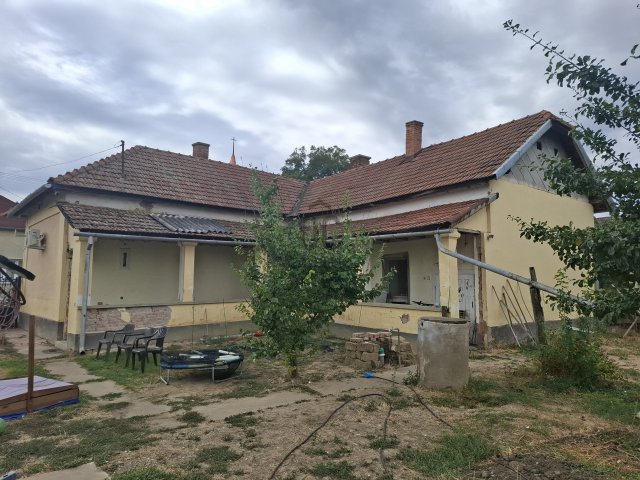 Eladó családi ház, Tiszaroffon 16.5 M Ft, 3 szobás