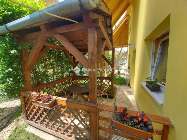 Eladó téglalakás, Egerben 48 M Ft, 2 szobás