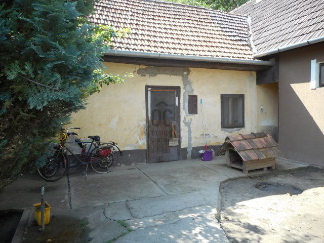 Eladó családi ház, Kecskeméten 17.5 M Ft, 2 szobás