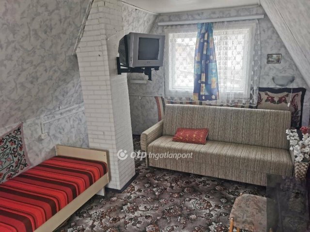 Eladó nyaraló, Tiszaföldváron 21.99 M Ft, 1 szobás