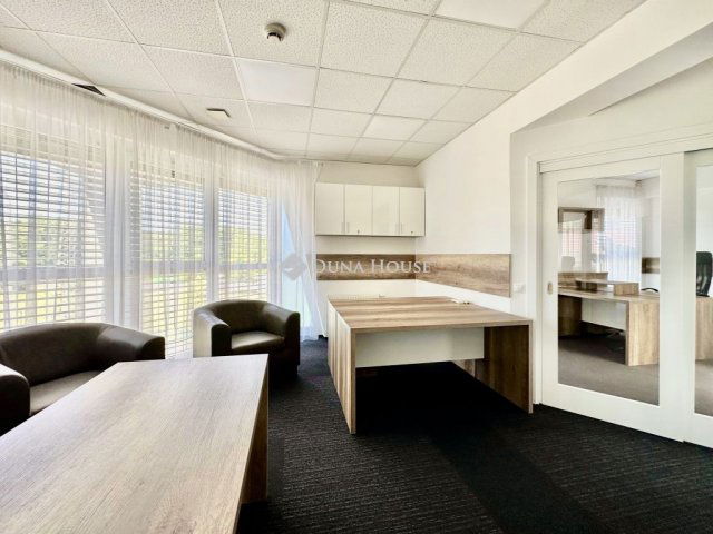Eladó iroda, Pécsett 595 M Ft / költözzbe.hu