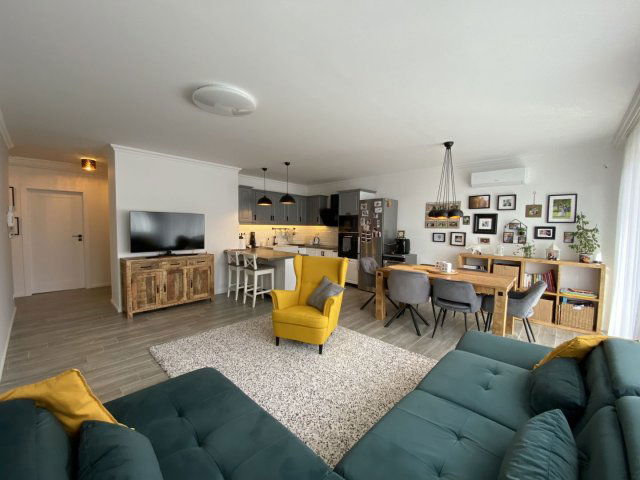 Eladó családi ház, Debrecenben 280 M Ft, 8 szobás