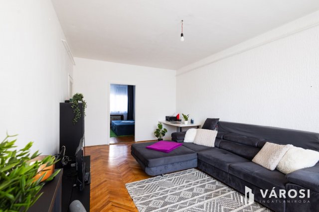 Eladó téglalakás, Gyulán 41.9 M Ft, 3 szobás