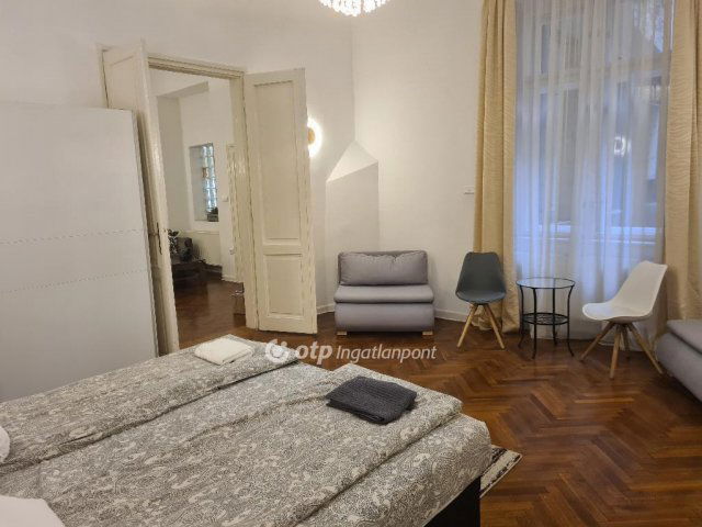 Eladó téglalakás, Budapesten, V. kerületben 109 M Ft, 2 szobás