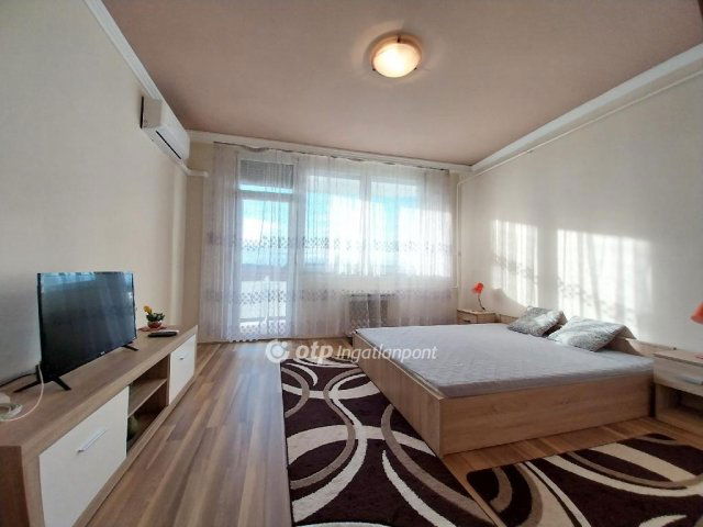 Kiadó téglalakás, albérlet, Nyíregyházán 140 E Ft / hó