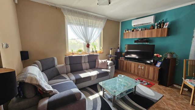 Eladó családi ház, Dunakeszin 155 M Ft, 3 szobás