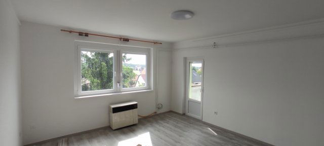 Eladó panellakás, Egerben 48.8 M Ft, 2 szobás