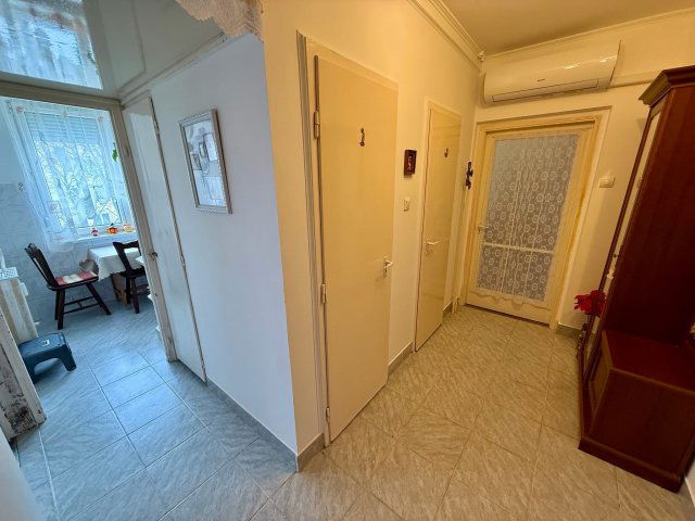 Eladó panellakás, Móron 44.9 M Ft, 3 szobás