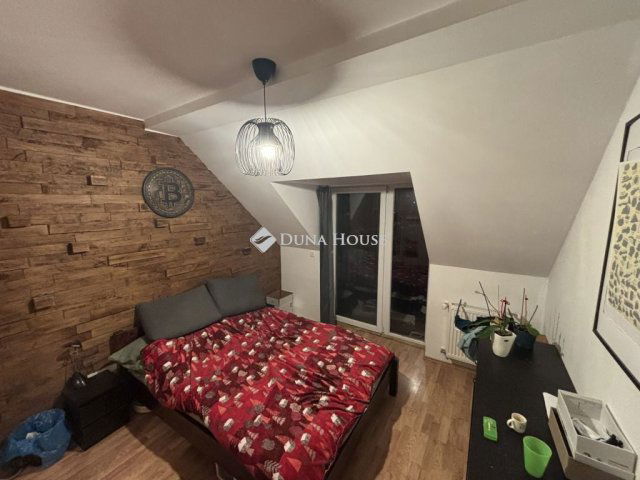 Eladó téglalakás, Tatabányán 78.8 M Ft, 1 szobás