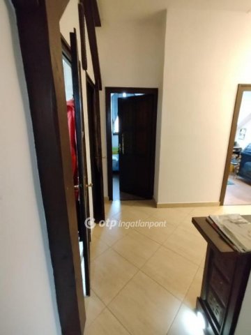 Eladó családi ház, Harkányban 119 M Ft, 7+1 szobás