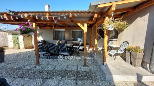 Eladó családi ház, Nagyszentjánoson 66.8 M Ft, 3 szobás