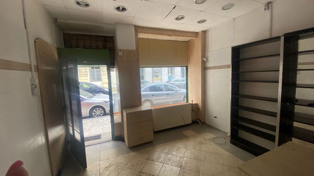 Eladó üzlethelyiség, Budapesten, V. kerületben, Kálvin téren