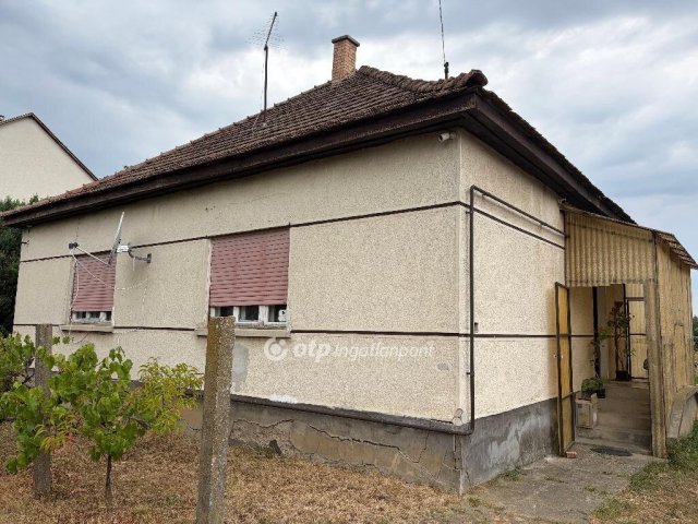 Eladó családi ház, Nógrádmarcalon 21.9 M Ft, 2 szobás