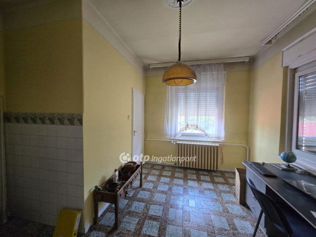 Eladó családi ház, Domoszlón 48 M Ft, 5 szobás